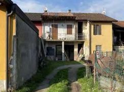 Casa Bi/Trifamiliare in Residenziale