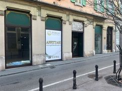 Negozio/Locale commerciale in Commerciale