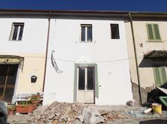 Casa Bi/Trifamiliare in Residenziale