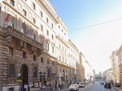 Attività/Licenza (con o senza mura) in Commerciale