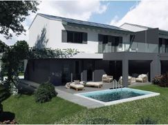 Casa Bi/Trifamiliare in Residenziale