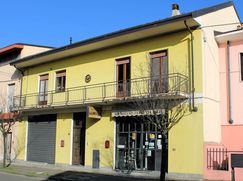 Casa Bi/Trifamiliare in Residenziale