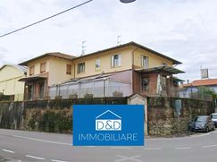 Negozio/Locale commerciale in Commerciale