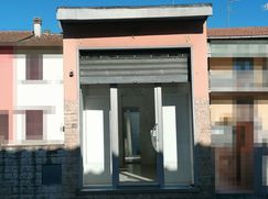 Negozio/Locale commerciale in Commerciale