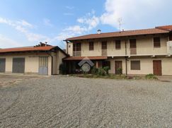 Casa Bi/Trifamiliare in Residenziale