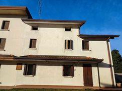 Casa Bi/Trifamiliare in Residenziale