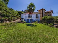 Casa Bi/Trifamiliare in Residenziale