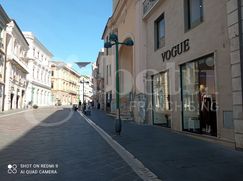 Negozio/Locale commerciale in Commerciale