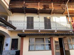 Casa Bi/Trifamiliare in Residenziale