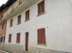 Casa Bi/Trifamiliare in Residenziale