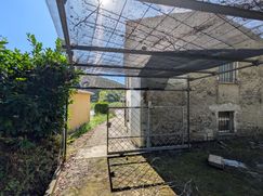 Casa Bi/Trifamiliare in Residenziale