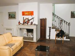 Casa Bi/Trifamiliare in Residenziale