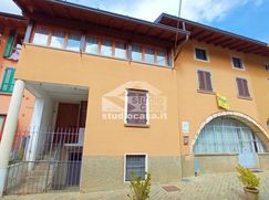Casa Bi/Trifamiliare in Residenziale