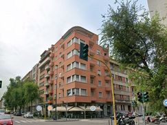 Attività/Licenza (con o senza mura) in Commerciale