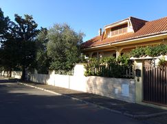 Casa Bi/Trifamiliare in Residenziale