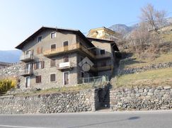 Casa Bi/Trifamiliare in Residenziale