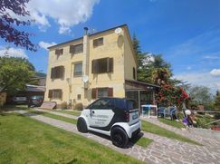 Casa Bi/Trifamiliare in Residenziale