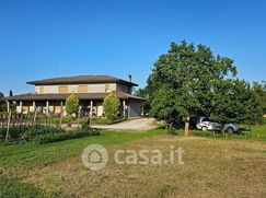 Casa Bi/Trifamiliare in Residenziale