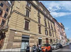 Negozio/Locale commerciale in Commerciale