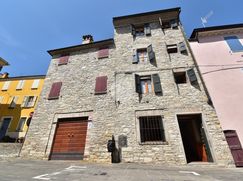 Casa Bi/Trifamiliare in Residenziale
