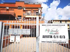 Negozio/Locale commerciale in Commerciale