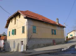 Casa Bi/Trifamiliare in Residenziale
