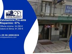 Negozio/Locale commerciale in Commerciale