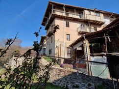 Casa Bi/Trifamiliare in Residenziale