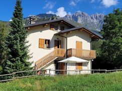 Casa Bi/Trifamiliare in Residenziale