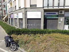 Negozio/Locale commerciale in Commerciale