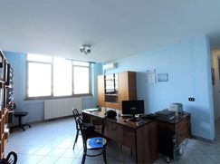 Ufficio in Commerciale