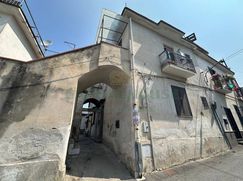 Casa Bi/Trifamiliare in Residenziale