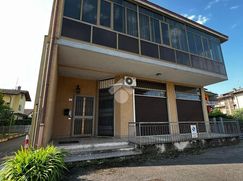 Casa Bi/Trifamiliare in Residenziale