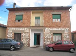 Casa Bi/Trifamiliare in Residenziale