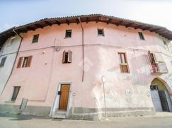 Casa Bi/Trifamiliare in Residenziale