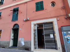 Negozio/Locale commerciale in Commerciale