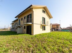 Casa Bi/Trifamiliare in Residenziale