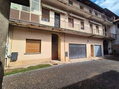 Casa Bi/Trifamiliare in Residenziale