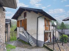 Casa Bi/Trifamiliare in Residenziale
