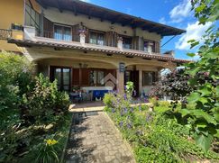 Casa Bi/Trifamiliare in Residenziale