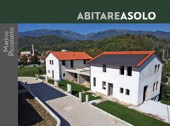 Casa Bi/Trifamiliare in Residenziale