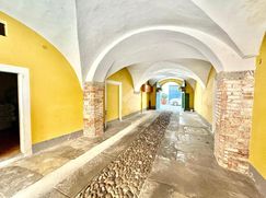 Casa Bi/Trifamiliare in Residenziale