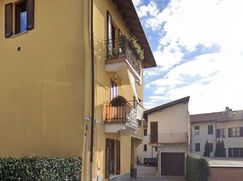Casa Bi/Trifamiliare in Residenziale