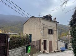 Casa Bi/Trifamiliare in Residenziale