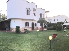 Casa Bi/Trifamiliare in Residenziale