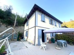 Casa Bi/Trifamiliare in Residenziale
