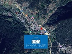Casa Bi/Trifamiliare in Residenziale
