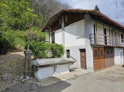 Casa Bi/Trifamiliare in Residenziale