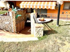 Casa Bi/Trifamiliare in Residenziale