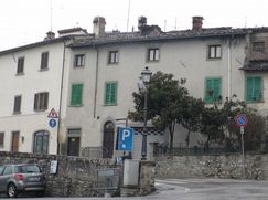 Casa Bi/Trifamiliare in Residenziale